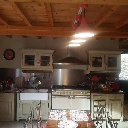 Magnifique villa dans un écrin de verdure. Mas-des-Cours Extérieur photo