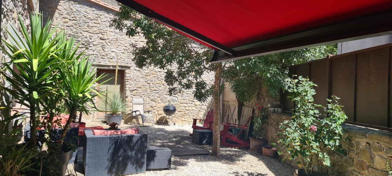 Magnifique villa dans un écrin de verdure. Mas-des-Cours Extérieur photo